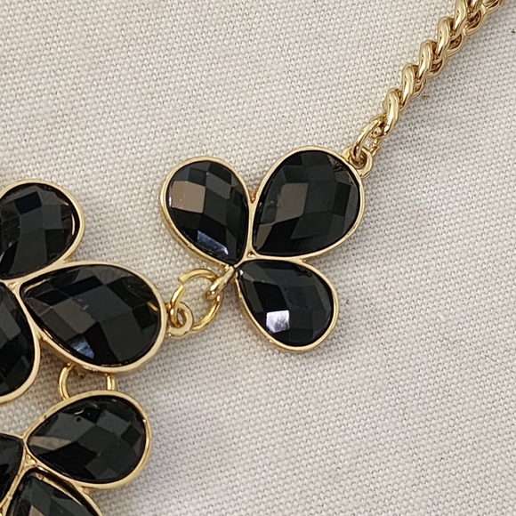 Gold and Black Floral Bid Necklace and Teardrop Earrings Set - Picture 10 of 11